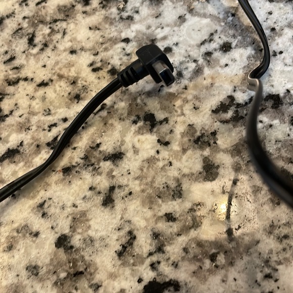 PS4 Dual Charging Stand - Picture 5 of 8